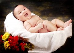 【愛心+創(chuàng)意】寶貝成長(zhǎng)紀(jì)念冊(cè)怎么做？